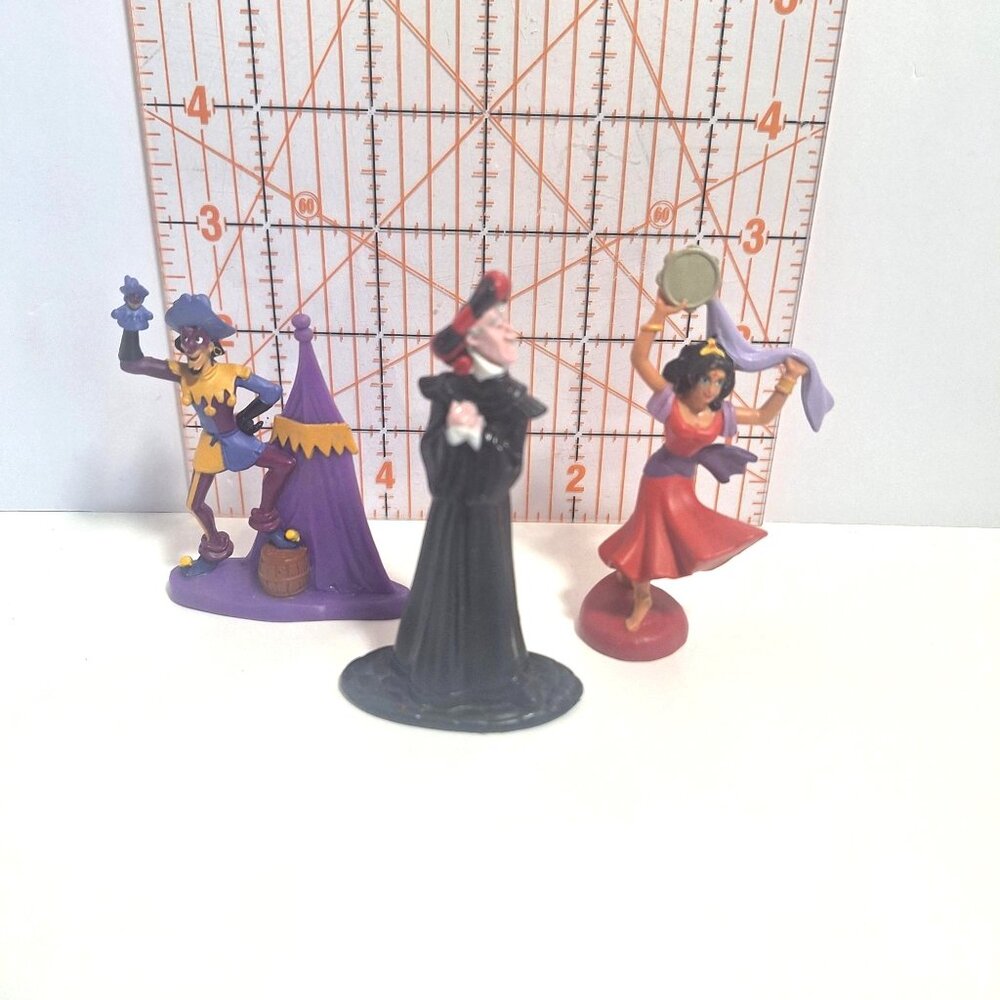 Disney Hunchback Figures Esmeralda Frollo Clopin 3" PVC Vintage Cake Topper - Picture 5 of 6